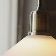 Riippuvalaisin Vela, valkoinen/vanamessinki, lasi/rauta Ø 25 cm pistok...