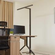 Arcchio LED-toimiston lattiavalaisin Jolinda, T-muoto, musta, 4000 K