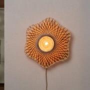 GOOD & MOJO seinälamppu Madura, ruskea, Ø 44 cm, bambupistoke