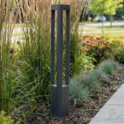 Lucande LED polkuvalaisin Pirron, 80 cm, kolmion muotoinen, IP54