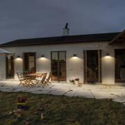 OSRAM Solar-seinävalaisin ENDURA STYLE FIN, harmaa, anturi, IP54