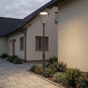 Lucande LED-ulkovalaisin Tarasu, harmaa, 250 cm, alumiini, IP65