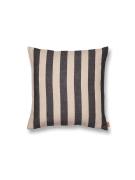 ferm LIVING Grand tyynynpäällinen 50x50 cm Hiekka-musta