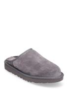 M Classic Slip-On Aamutossut Tohvelit Grey UGG