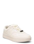 Shoes Matalavartiset Sneakerit Tennarit White United Colors Of Benetto...